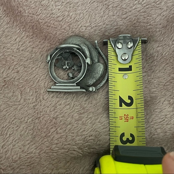 JJ pewter Cat Pin - Picture 4 of 4